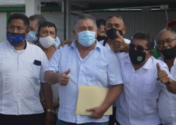 HERIBERTO NÚÑEZ SE APUNTA PARA LA DIRIGENCIA DE TAXISTAS EN CANCÚN