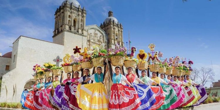 CONECTA VOLARIS A CANCÚN CON OAXACA
