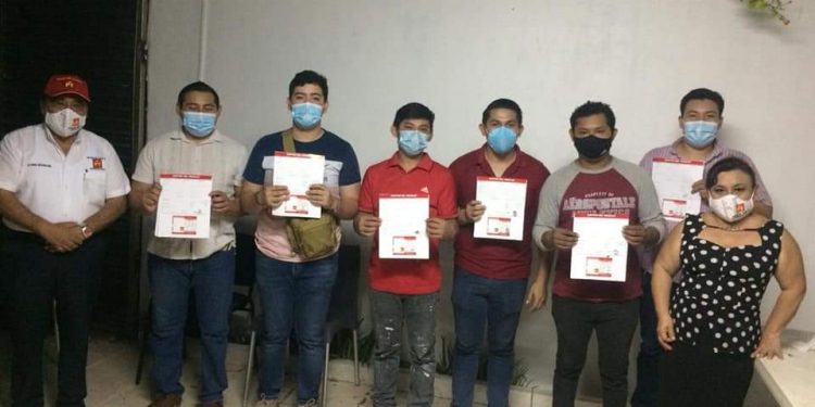 JÓVENES DE CHETUMAL SE INTEGRAN AL PARTIDO DEL TRABAJO