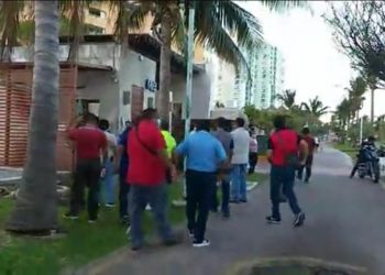 TRABAJADORES EXIGEN PAGO DE PRESTACIONES EN CENTRO DE HOSPEDAJE