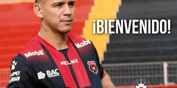 CANCUNENSE DANIEL ARREOLA ES PRESENTADO CON EL ALAJUELENSE DE COSTA RICA