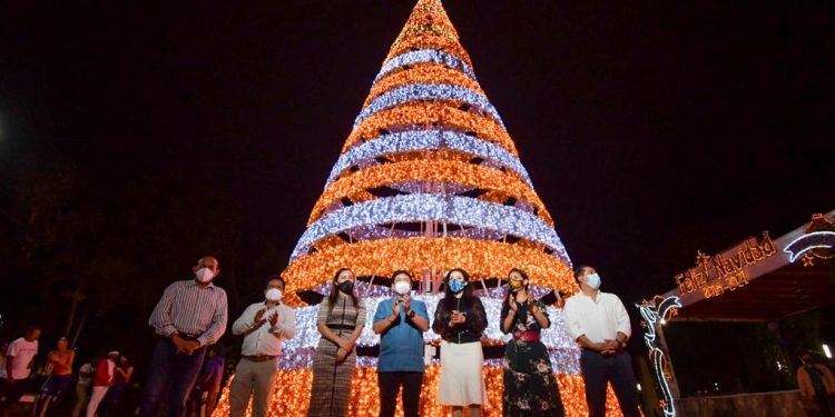 LLEGA A TULUM EL ESPÍRITU NAVIDEÑO