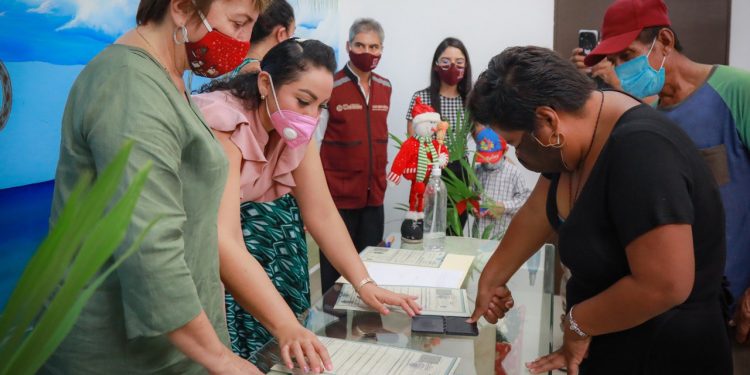 APROVECHAN VECINOS LOS SERVICIOS DE TODOS SOMOS SOLIDARIDAD EN GOBIERNO DE LAURA BERISTAIN