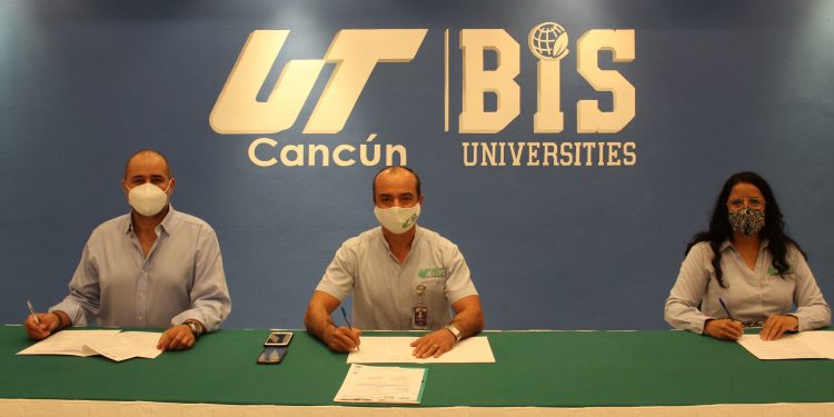 UT CANCÚN BIS Y ACOTUR SIGNAN ALIANZA ESTRATÉGICA