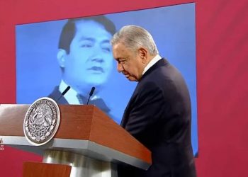 LAMENTA LÓPEZ OBRADOR LA MUERTE DE ARMANDO MANZANERO