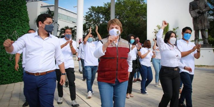 ALIENTA LAURA BERISTAIN A JÓVENES A COMPROMETERSE CON EL PORVENIR EN SOLIDARIDAD