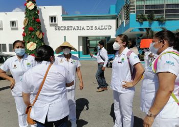 OFRECEN A TRABAJADORES DEL HOSPITAL GENERAL 3 MIL PESOS EN VALES