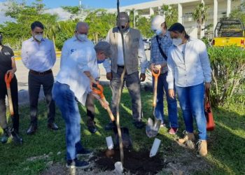 DA INICIO LA CAMPAÑA DE REFORESTACIÓN 1000 +1 ÁRBOLES