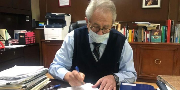 FIRMA SECRETARIO DE SALUD CONVENIO CON PFIZER PARA FABRICACIÓN Y SUMINISTRO DE VACUNA COVID-19