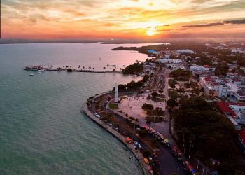 POSITIVO DECRETO DE ZONA LIBRE EN CHETUMAL: CANACO