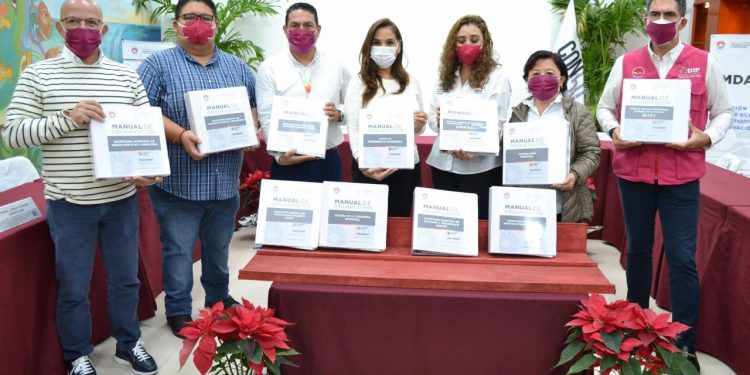 HISTÓRICA ACTUALIZACIÓN DE MANUALES DE ORGANIZACIÓN DE BENITO JUÁREZ