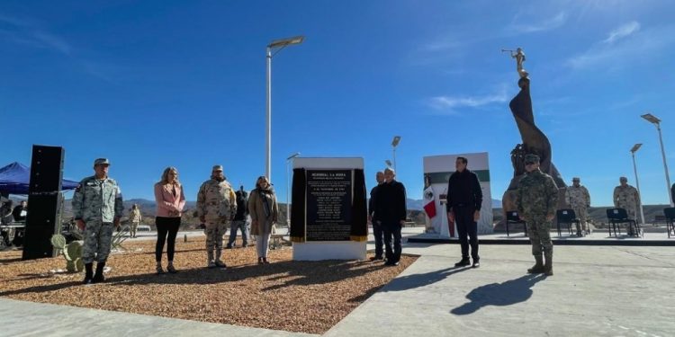 AMLO INAUGURA MEMORIAL POR MATANZA DE FAMILIA LEBARON
