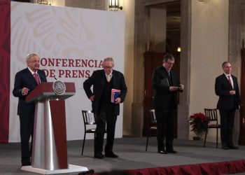 AMLO SE APLICARÁ LA VACUNA CONTRA COVID-19 EN FEBRERO DE 2021