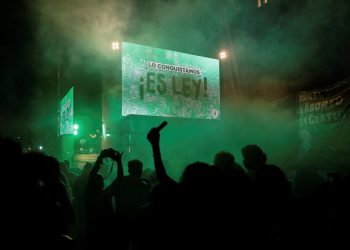 ARGENTINA APRUEBA EL ABORTO Y SUPERA DÉCADAS DE LUCHAS E INTENTOS FRUSTRADOS