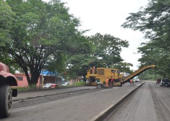 AVANZA A BUEN RITMO PROGRAMA DE REPARACIÓN DE VIALIDADES EN CENTRO