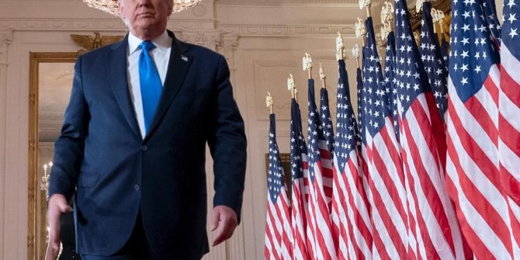 DATOS REVELAN TRATO DE FAVOR A FIRMAS VINCULADAS A TRUMP Y SU YERNO EN EE.UU.