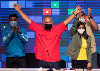EL CHAVISMO PROCLAMA UN TRIUNFO MAYOR AL ADJUDICADO EN LAS PARLAMENTARIAS