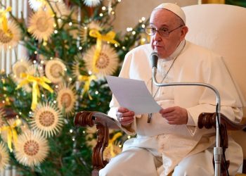EL PAPA FRANCISCO CELEBRA SUS 84 AÑOS TRABAJANDO