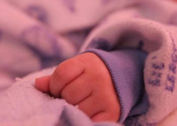 EN MICHOACÁN UN SUJETO INTENTA VENDER A SU HIJA RECIÉN NACIDA