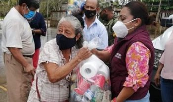 ENVÍA DIF TABASCO A DAMNIFICADOS DE NACAJUCA Y JONUTA PAQUETES ALIMENTARIOS