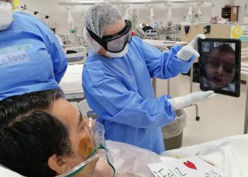 PACIENTES DE QUINTANA ROO HOSPITALIZADOS POR COVID-19 EN NOCHEBUENA HABLARON Y VIERON A SUS FAMILIARES