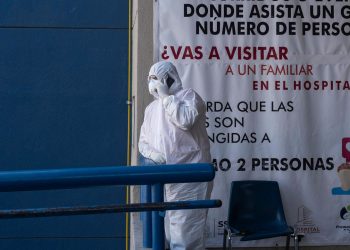 HOSPITALES EN CIUDAD DE MÉXICO VIVEN SATURACIÓN ANTE ANGUSTIA DE PACIENTES