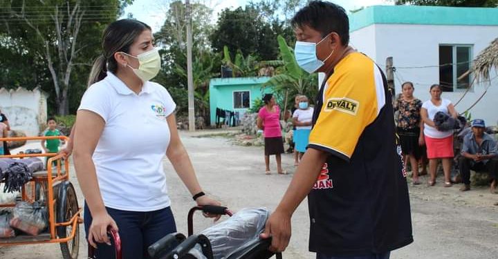SOFÍA ALCOCER CUMPLE COMPROMISOS, ENVÍA APOYOS Y OBSEQUIOS DECEMBRINOS A NIÑOS Y ABUELITOS DE COMUNIDADES RURALES