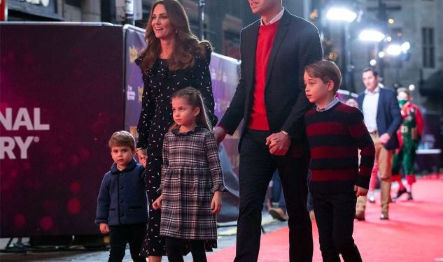 SON CRITICADOS POR SU SALIDA NAVIDEÑA