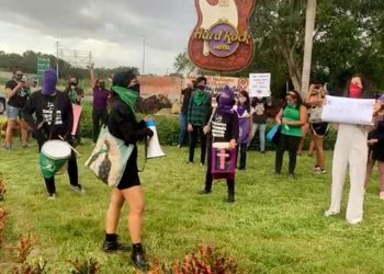 MARCHAN FEMINISTAS POR ANA