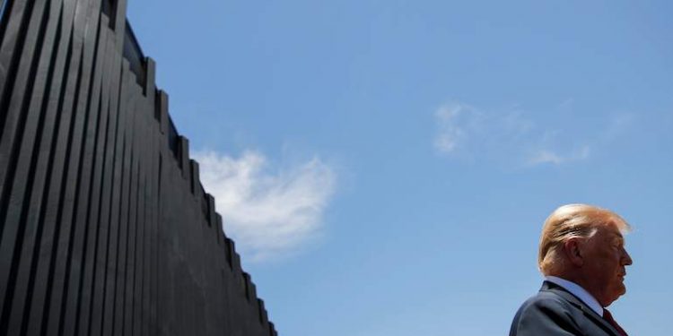 LA COVID-19 AYUDÓ EN 2020 A CONSTRUIR EL «MURO VIRTUAL» DE TRUMP