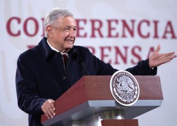 LÓPEZ OBRADOR CRITICA COALICIÓN OPOSITORA: «REPRESENTAN AL ANTIGUO RÉGIMEN»