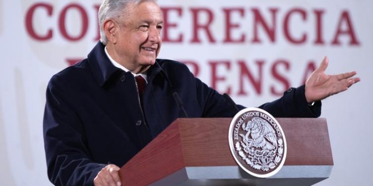 LÓPEZ OBRADOR CRITICA COALICIÓN OPOSITORA: «REPRESENTAN AL ANTIGUO RÉGIMEN»