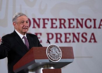LÓPEZ OBRADOR PIDE A GOBERNADORES OPOSITORES NO POLITIZAR LA VACUNA DE COVID