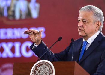 LÓPEZ OBRADOR SE MANCHA AL LIMPIAR A MÉXICO DE LA CORRUPCIÓN