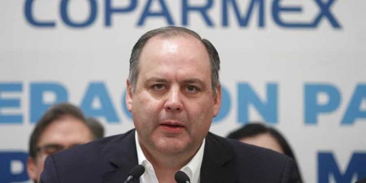 MÉXICO AUMENTA EL SALARIO MÍNIMO EN 15 % PESE A RECLAMOS DEL SECTOR PATRONAL