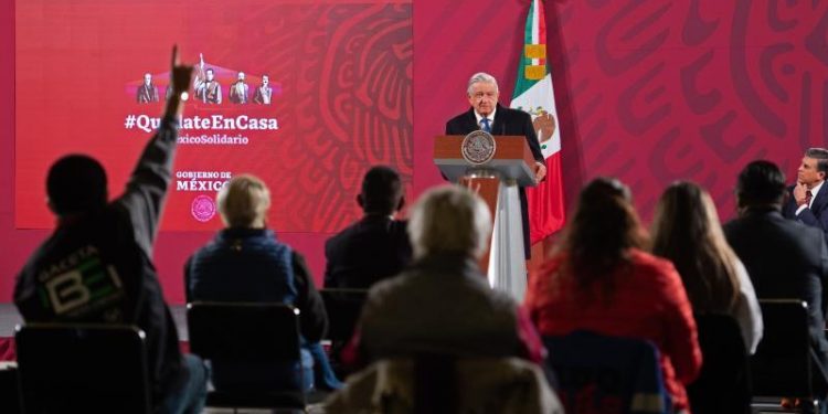 MÉXICO ESTUDIA SU REACCIÓN ANTE LA NUEVA CEPA DE LA COVID EN EL REINO UNIDO