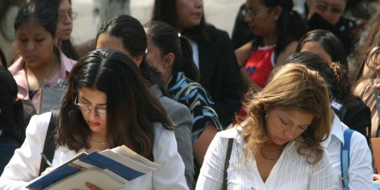 MÉXICO RECOBRA 148.719 EMPLEOS EN NOVIEMBRE PERO RECUPERACIÓN SE DESACELERA