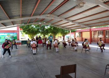 DOCENTE GANA TABLETS Y LAS REPARTE ENTRE SUS ALUMNOS, EN CULIACÁN