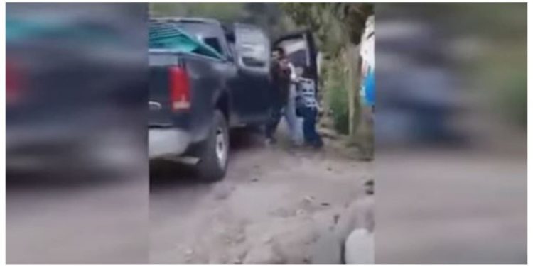 NIÑO GRABA SECUESTRO DE SU MAMÁ EN GUERRERO
