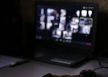 NIÑO SE DISPARA EN LA CABEZA MIENTRAS TOMABA CLASES EN LÍNEA