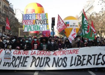 NUEVAS MANIFESTACIONES EN FRANCIA CONTRA LA LEY DE SEGURIDAD DEL GOBIERNO
