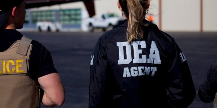 SENADO ALISTA REFORMA PARA RESTRINGIR PRESENCIA DE AGENTES DE LA DEA