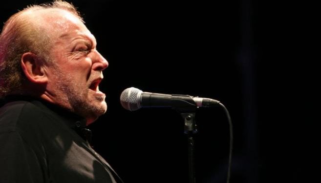 UN DÍA COMO HOY FALLECE JOE COCKER