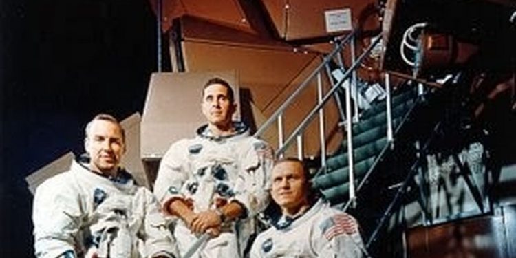 UN DÍA COMO HOY, SE TRANSMITIÓ EL PRIMER SALUDO DE NAVIDAD DESDE EL ESPACIO