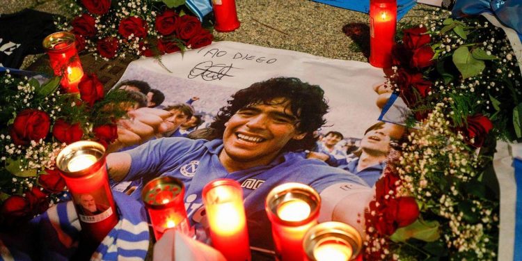 UN INFORME REVELA QUE NO HABÍA ALCOHOL NI DROGAS ILEGALES EN EL CUERPO DE MARADONA