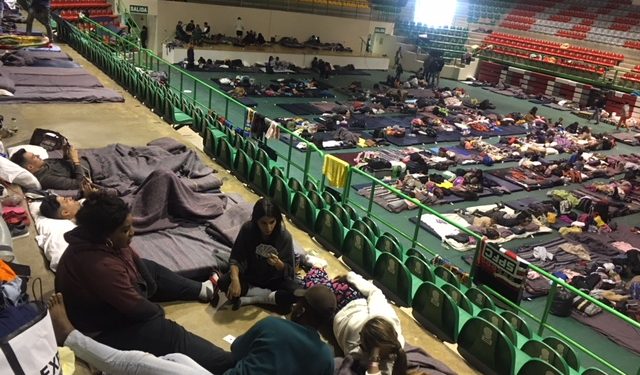 UNOS 300 MIGRANTES CUBANOS INTENTAN CRUZAR LA FRONTERA ENTRE MÉXICO Y EE.UU.