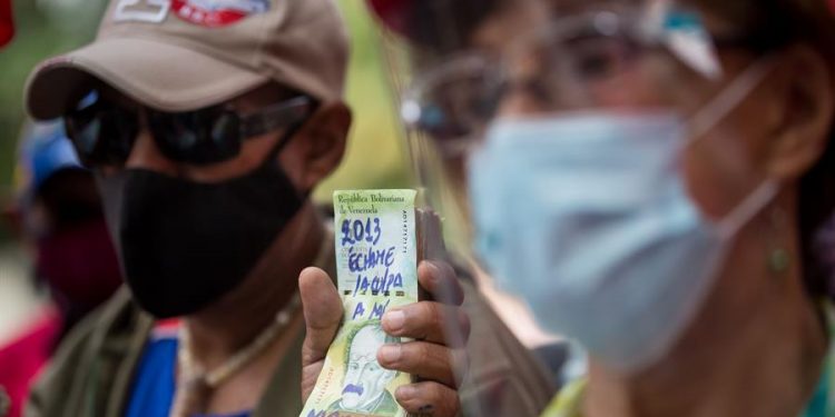 VENEZUELA VUELVE A LAS URNAS HUNDIDA EN LA POBREZA EXTREMA