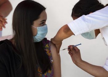 VENTA PRIVADA DE VACUNAS ANTICOVID PUEDE ACELERAR LA INMUNIZACIÓN EN MÉXICO