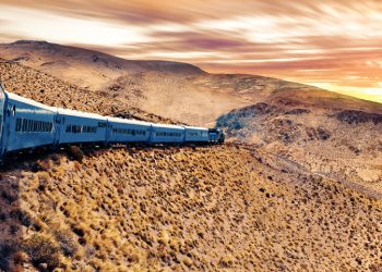 5 VIAJES EN TREN ÚNICOS EN EL MUNDO