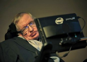 UN DÍA COMO HOY, NACE STEPHEN HAWKING